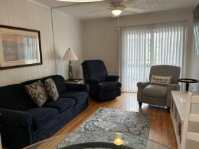 First floor condo Myrtle Beach walk to beach